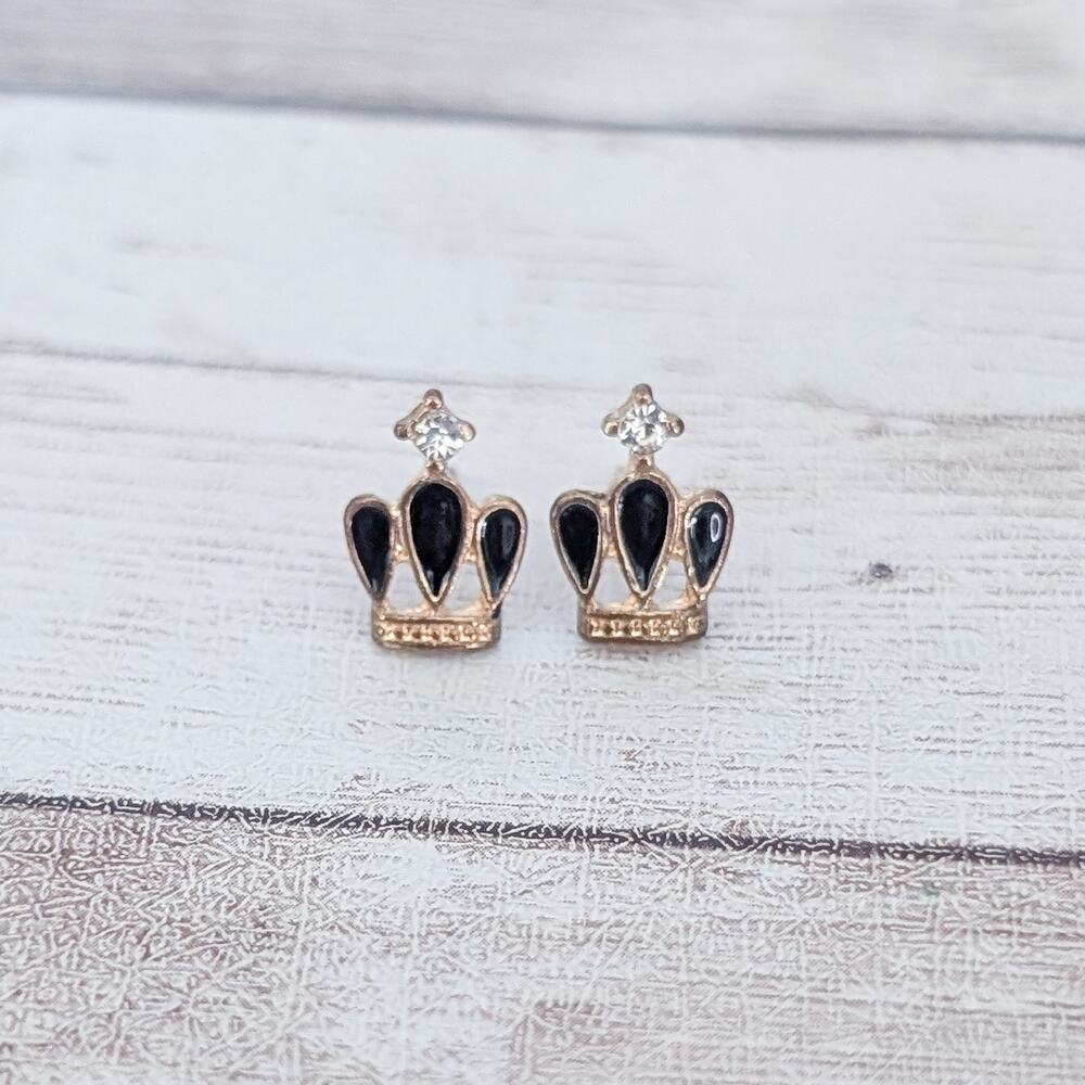 Crown Design Stud Earrings Dainty - Some Tarnish